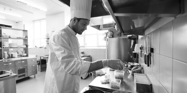 Contratos de Trabajo / Situaciones Irregulares Gelida · Contrato de Prácticas / Estatuto del Becario